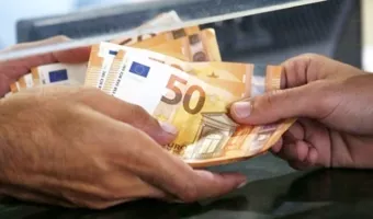 Πάνω από 830 ευρώ ο νέος κατώτατος μισθός- Από πότε θα ισχύσει