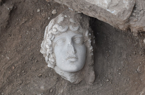 Μαρμάρινη κεφαλή του Απόλλωνα αποκαλύφθηκε στους Φιλίππους