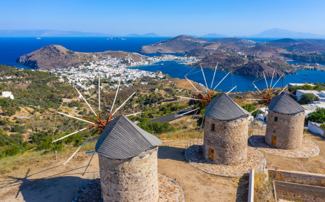 Πάσχα στην Ελλάδα: Εξερευνώντας το πλούσιο μωσαϊκό των παραδόσεων σε 7 ξεχωριστούς προορισμούς