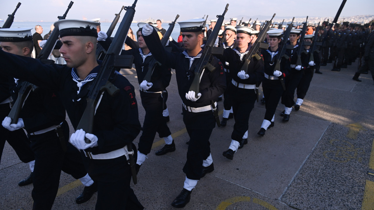 Τι θα γίνει με την ψηφιακή εκπαίδευση των στρατεύσιμων και τα Tablets