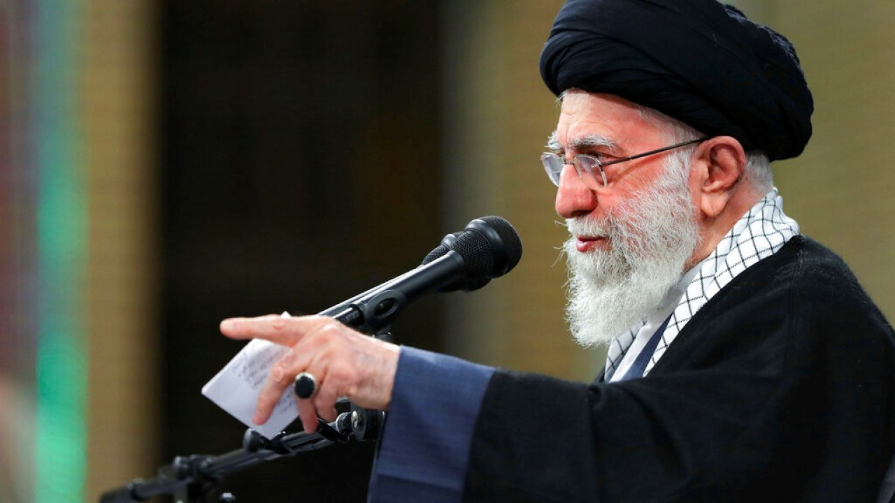 Ιράν: Ο Χαμενεΐ ευχαρίστησε τις ένοπλες δυνάμεις για την επίθεση εναντίον του Ισραήλ