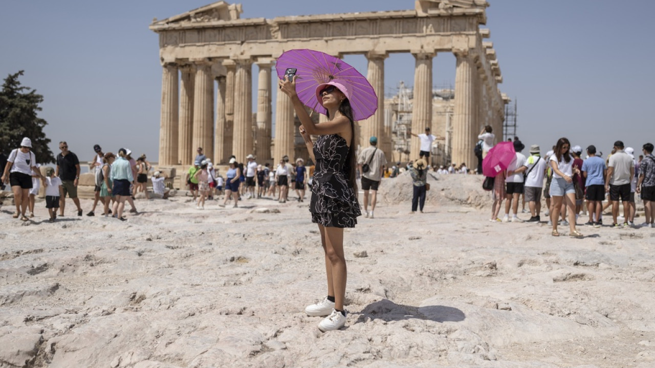 ΕΜΥ: Ξεκίνησε η νέα θερμική εισβολή – Από την Πέμπτη πέφτει η θερμοκρασία