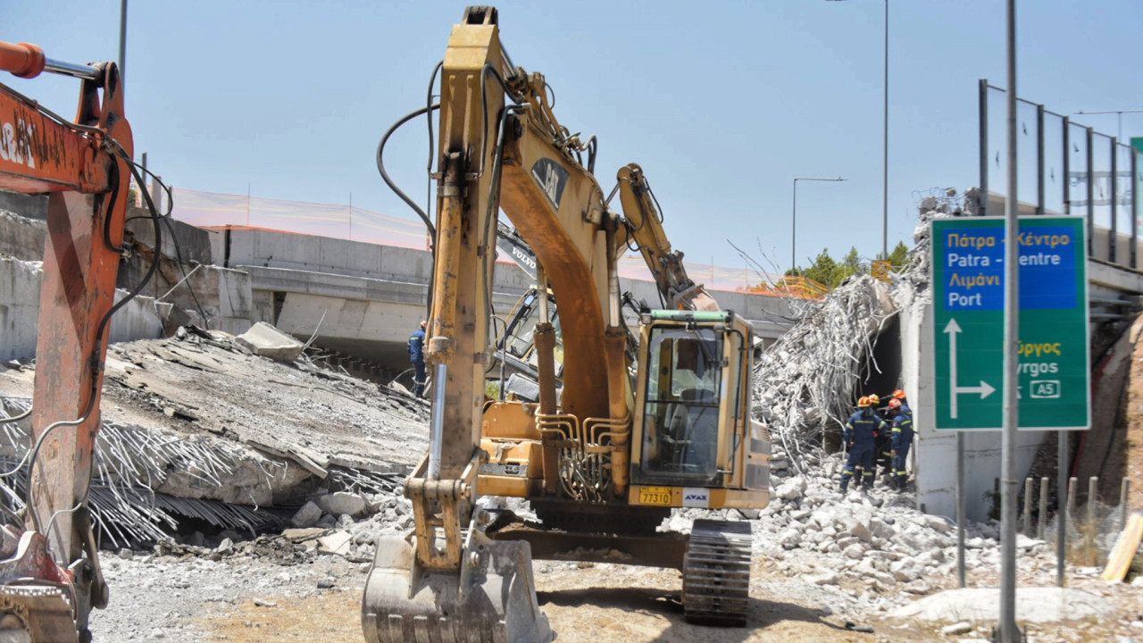 Πάτρα: Ερωτήματα για την ασφάλεια στη γέφυρα που κατέρρευσε  – Το τμήμα ήταν κλειστό και είχε απαγορευτεί η κυκλοφορία