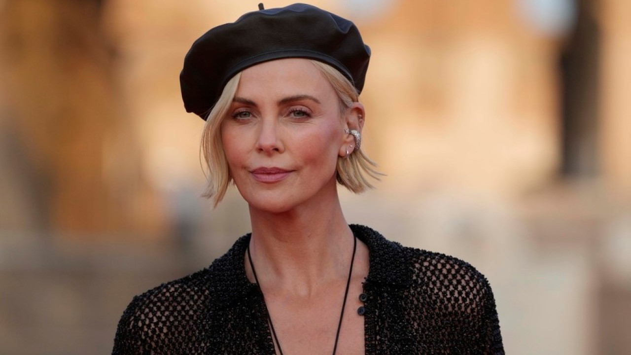 Η Charlize Theron «ανοίγει την ψυχή της»: Η νύχτα που η μητέρα μου σκότωσε τον πατέρα μου