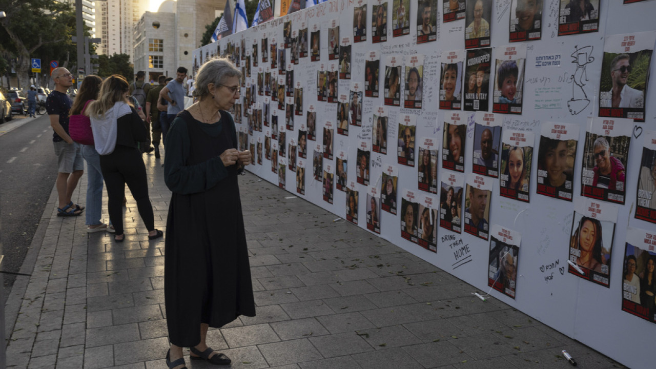 Έφτασαν στο Ισραήλ οι δύο Αμερικανίδες που απελευθερώθηκαν από τη Χαμάς