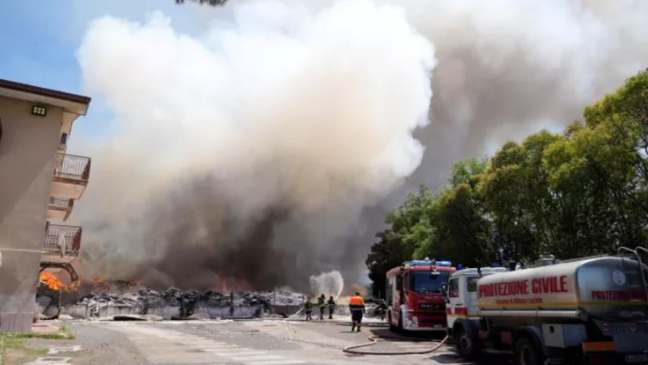 Λιγοστεύουν οι ελπίδες για επιζώντες στο κέντρο παραγωγής υδροηλεκτρικής ενέργειας έξω από την Μπολόνια