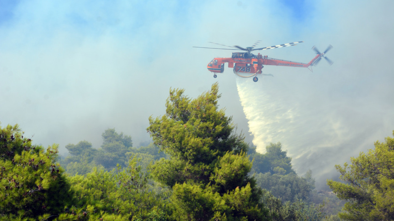 ΥΠΟΙΚ: Εγκρίθηκε η αγορά 4  πυροσβεστικών ελικοπτέρων βαρέος τύπου για την ενίσχυση της Πολιτικής Προστασίας