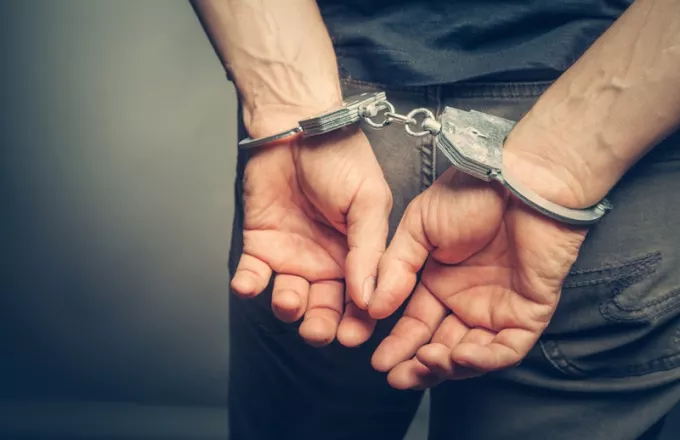 Συνελήφθη 40χρονος που εξαπατούσε ηλικιωμένους παριστάνοντας το λογιστή