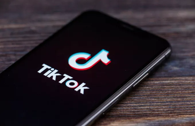 Τέλος το TikTok στα υπηρεσιακά κινητά της κυβέρνησης των ΗΠΑ